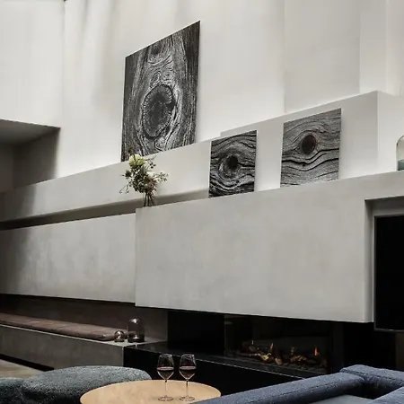 By Brochner Apartment *