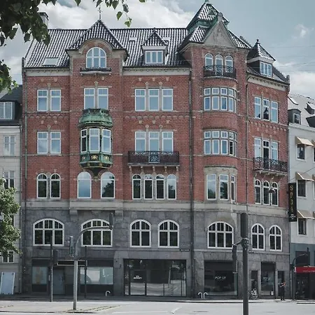 By Brochner Copenhagen